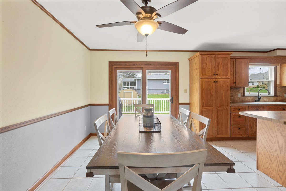 Find Plenty of Space in the Peaceful Home in Waverly Iowa 